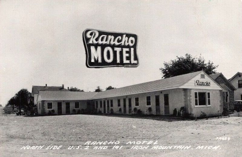 Rancho Motel - Vintage Postcard